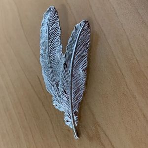 Vintage Gerry’s (Geraldine Giles) Feathers Brooch